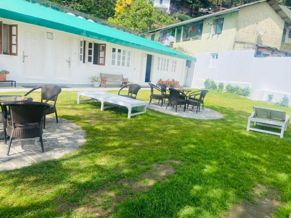 Ivy Bank Guest House Landour Mussoorie Exterior photo